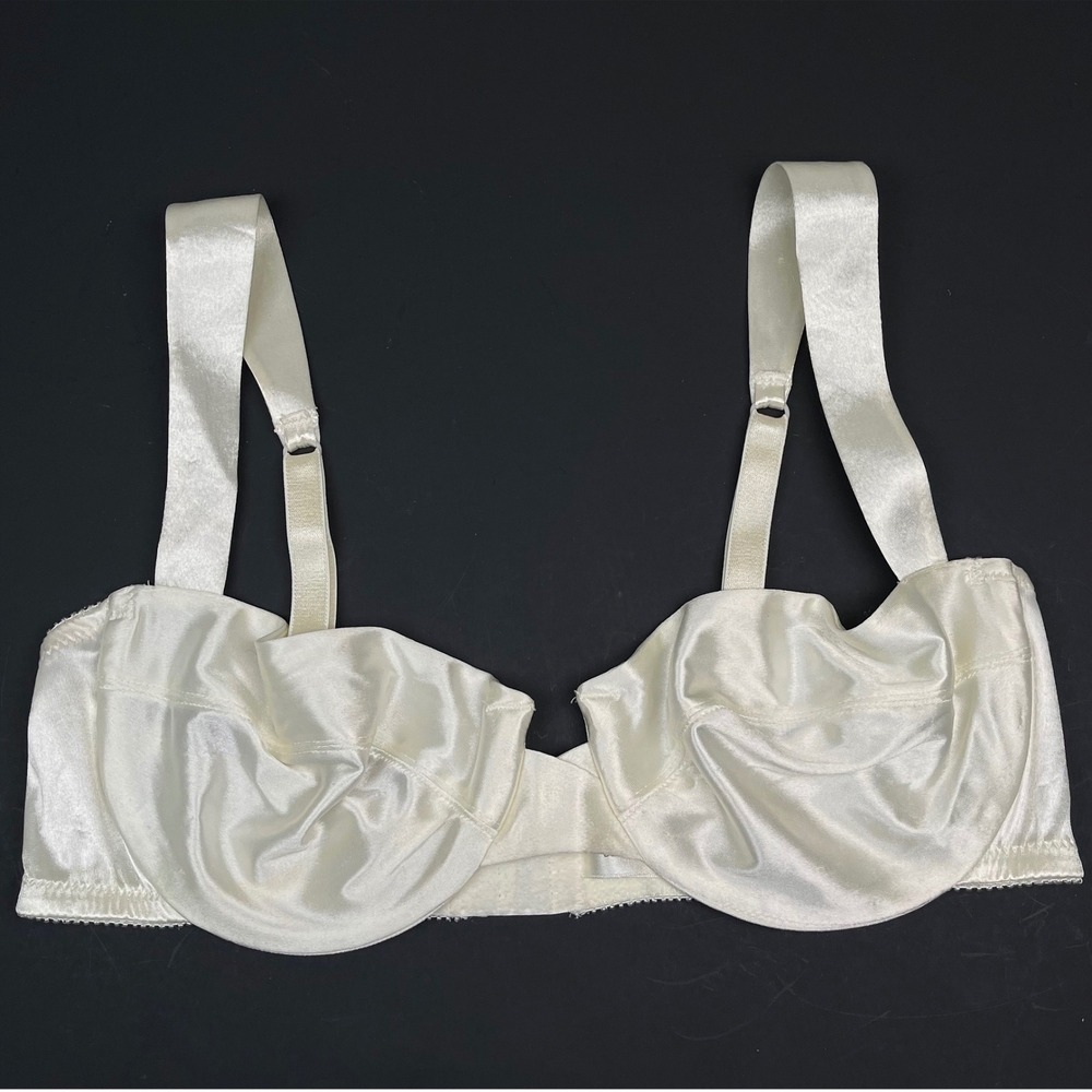 Vintage Victoria's Secret Second Skin Satin Bra 36B Ivory Silky Bridal Romantic